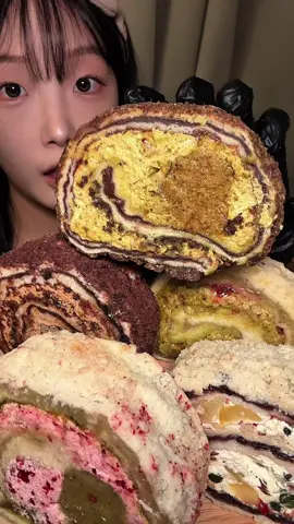웨이팅 맛집 투떰즈업 맘모롤 종류별로 털기🔥 두바이초코부터 피스타치오, 커피맛 등등✨ ✨구매처 : 투떰즈업 #투떰즈업 #맘모롤 #mukbang #디저트맛집 #두바이초코 