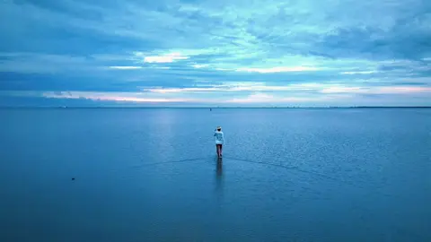 Hôm nay trời mưa bay bay #viralvideo #bienvocuc 