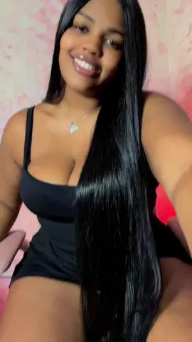 Morena grandona, vestido preto. #latina #foryoutiktok #tiktokviral #foryou #beleza 