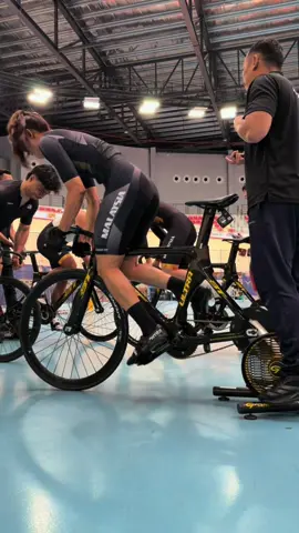 POV: Just me vs. my watts. #malaysiatrackcycling  #OakleySEA  #OakleyMy #BrooksAthlete #Brooksrunning