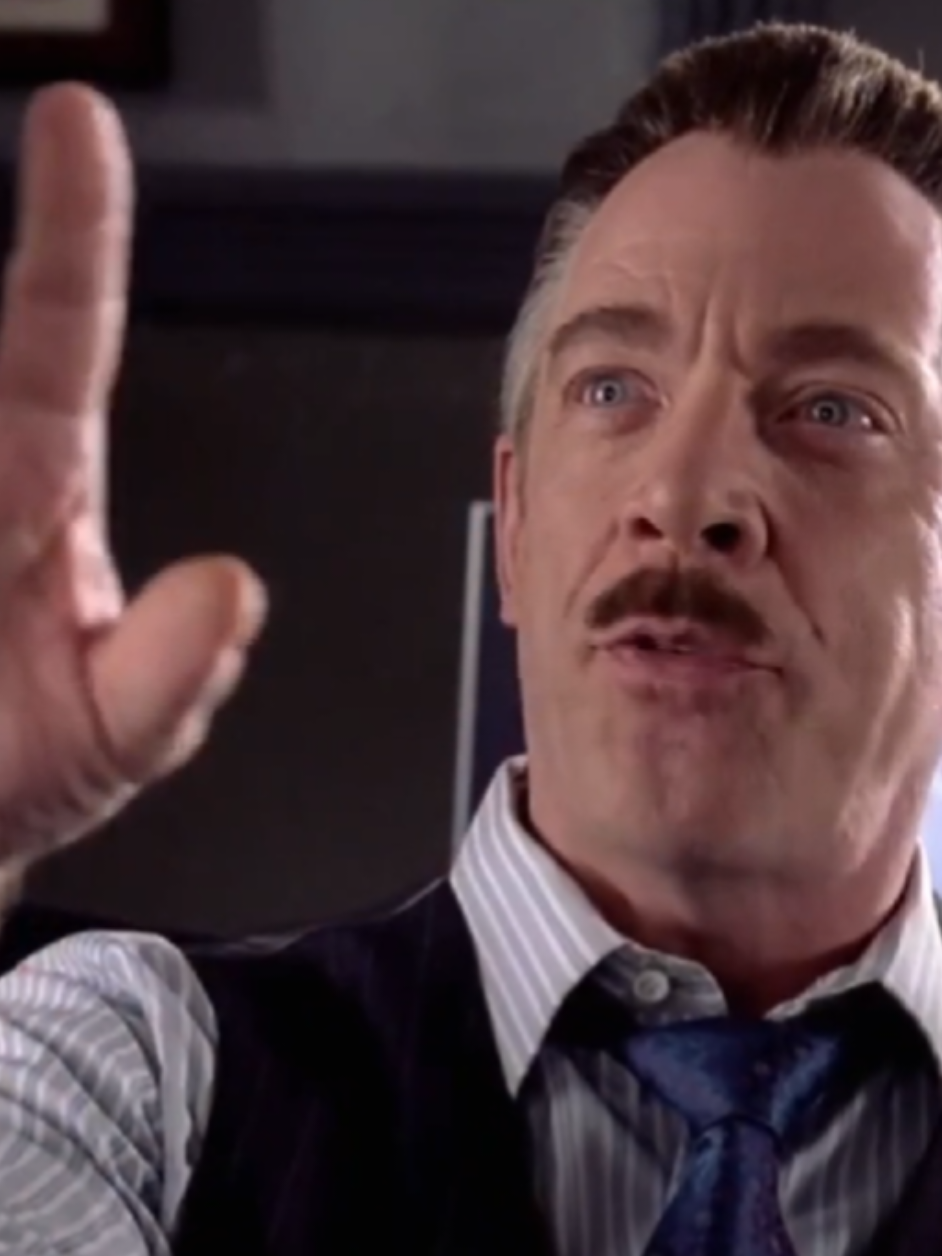 Respuesta a @solo.futbol350 SpiderMan 2 Parker estas despedido! #SPIDERMAN #TOBEYMAGUIRE #PETERPARKER #JONAHJAMESON #HUMOR 