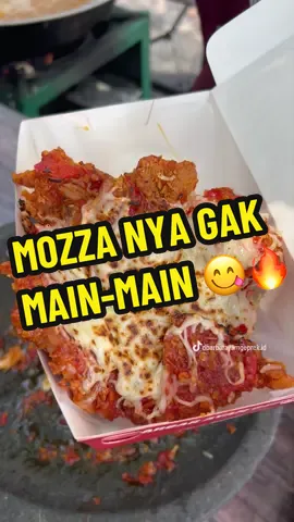 Kalau kejunya selumer ini, siapa yang bisa nolak? 🧀🔥 Yuk, wujudkan impianmu jadi pengusaha dengan gabung kemitraan D'Barbar Ayam Geprek 🍗 Kamu bisa punya bisnis ayam geprek kekinian sendiri dengan investasi yang sangat terjangkau. Tak perlu khawatir, kami akan memberikan pelatihan dan bimbingan penuh sampai kamu siap mengelola bisnismu sendiri 🥰 Membangun bisnis sendiri kini lebih terukur dengan dukungan tim yang berpengalaman di bidangnya 🤩 #masterkulinerindonesia #dbarbarayamgeprek #fypfood #kulinerhits #makanankekinian