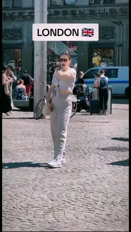 London happy girl to my heart happy Beautiful girl London 🇬🇧#creatorsearchinsights #londongirl🇬🇧 #foryou #styleshgirls #virl_video 