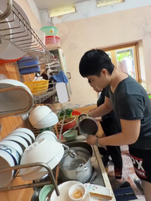 Không ngờ cái đèn này nó đẹp mà tiện vậy luôn ae ạ#denhoc #denhoctichdien #HINAR #hinar #dentichdien #xhtiktok #viralllllll #xuhuong #yfp