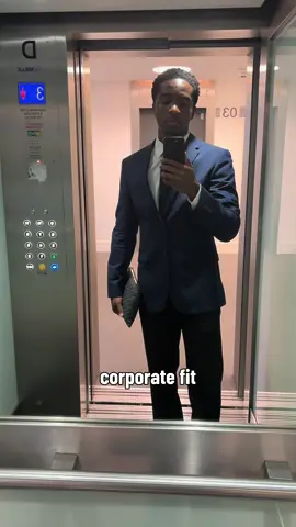 Corporate fit 👔 As an Adviser always have to look the part !  Suit @boohooman  #corporatelife #corporatefits #suit #businessman 