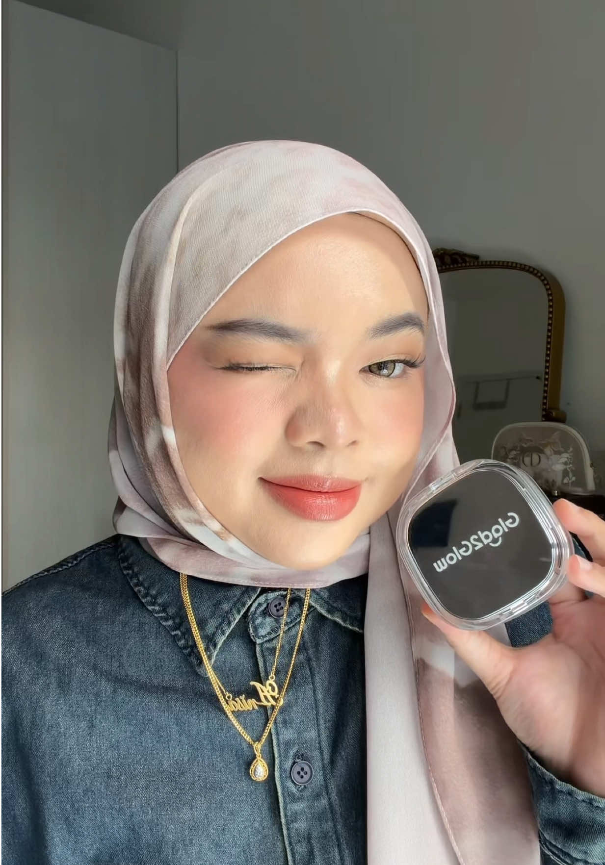 Finally found a cushion yang buat kulit nampak glowing tapi still rasa ringan! 🤍✨ #glowcushion #g2gsilvercushion #t20cushion #makeupkaca #cushionmy 