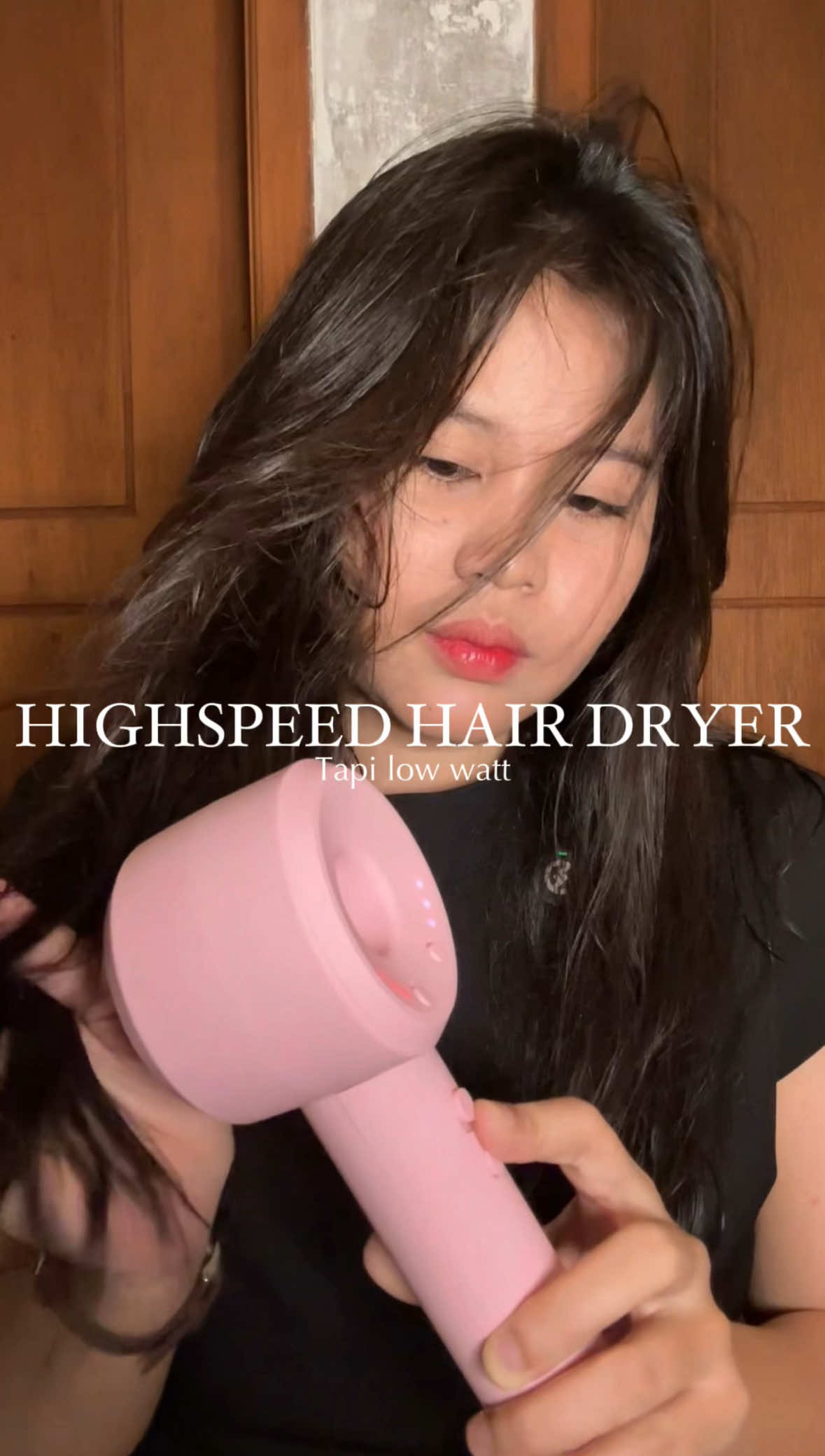 Affordable, anginnya kenceng, low watt, desain & warnanya lucuuuuuuk ✨ #hairdryermaimeite #highspeedhairdryer #hairdryerlowwattmurah #rekomendasihairdryer 