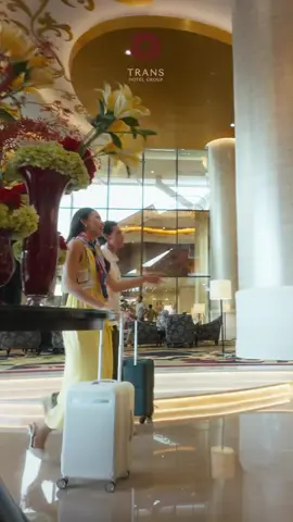 Masih belum terlambat, kesempatan untuk menikmati The Trans Luxury Hotel Surabaya dan Trans Hotel Jakarta dengan harga spesial masih berlanjut. Nikmati pengalaman menginap di The Trans Luxury Hotel Surabaya dan Trans Hotel Jakarta mulai dari IDR 1.199.000 nett per malam dengan menggunakan Kartu Kredit Bank Mega, Kartu Kredit Bank Mega Syariah, dan Allo PayLater.  Promo berlaku hingga Agustus 2026 sebelum harga kembali berubah. Reservasi:  📍 Trans Hotel Jakarta  WA: 0811-1080-8888 atau transhoteljakarta.com 📍 Trans Luxury Hotel Surabaya  WA: 0811-1888-8055 atau thetranshotelsurabaya.com #TheTransLuxuryHotelSurabaya  #TransHotelJakarta  #TransLuxuryHotel  #PromoHotel  #ExploreSurabaya 