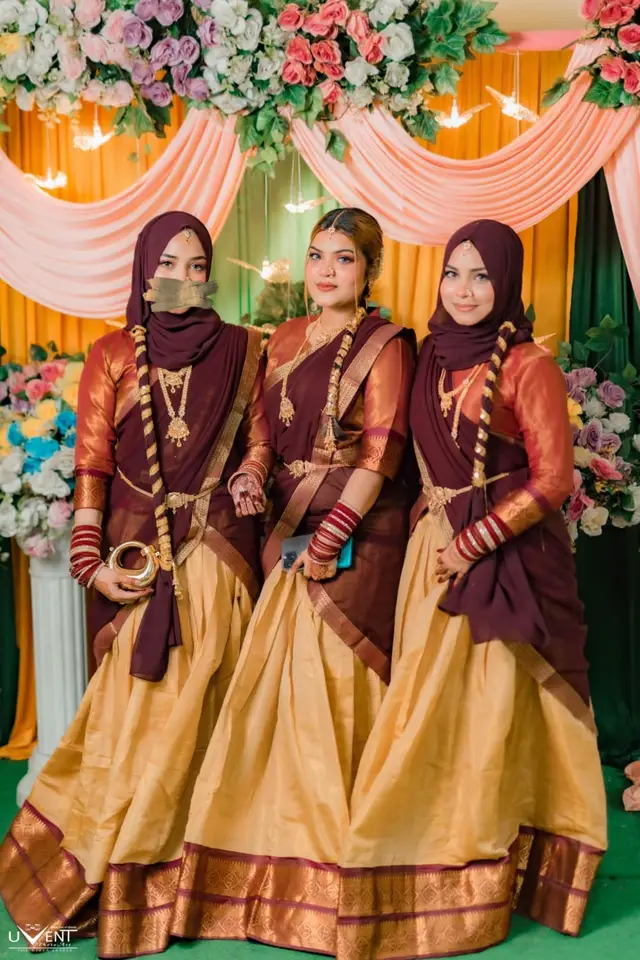 Family, fun, and unforgettable Holud memories. 💛✨ #dadubarifam #tamillook #holudnight #syeda_opshora 
