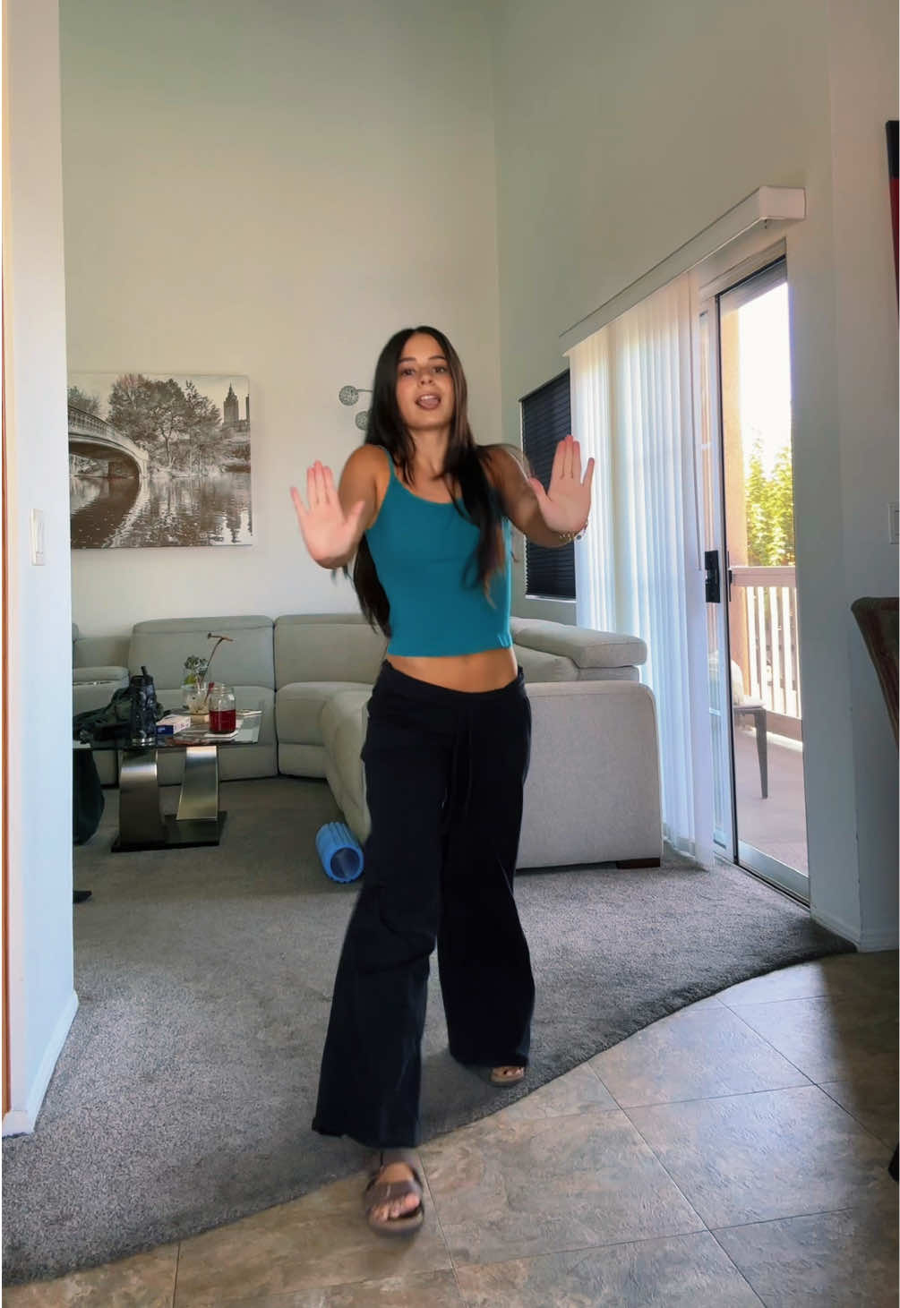 just a quick lil dance before i leave the house🏃🏻‍♀️ dc: @Romy.S@nchez  