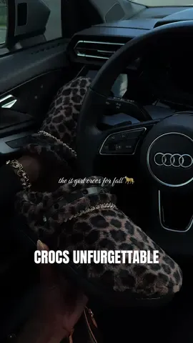 i sized up as a half size girl and i regret it.. i would go a half size down if anything. #crocs #unfurgettablecrocs #fyp #fallfashion #fallslippers 
