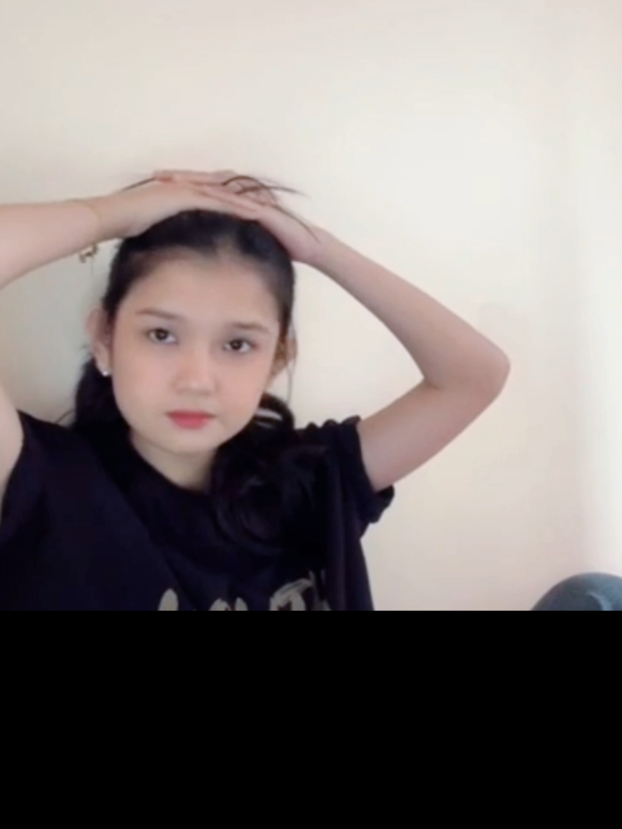 Kebanyakan gula sih kamu, makanya kamu kesemutan. 🍬🤭🐜#foryou#indahjkt48#indahcahyanabilla#jkt48#jkt48fight 