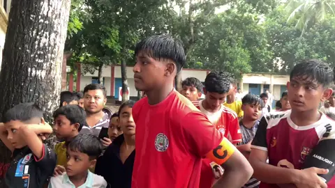 আলহামদুলিল্লাহ মুগর্চর কেরামত আলী উচচ্য বিদ্যালয় পদ্মা হাউজ ফুটবল খেলায় উঁইনের জন্য পুরস্কার বিতরণকরলেন সারেরা ⚽🏅🏆