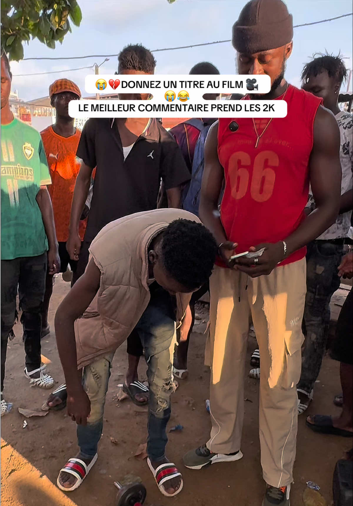 😭💔DONNEZ UN TITRE AU FILM 🎥  😭😂 LE MEILLEUR COMMENTAIRE PREND LES 2K 😂😂 #abidjan225🇨🇮 #musculation #cotedivoire🇨🇮 #drole_videos 