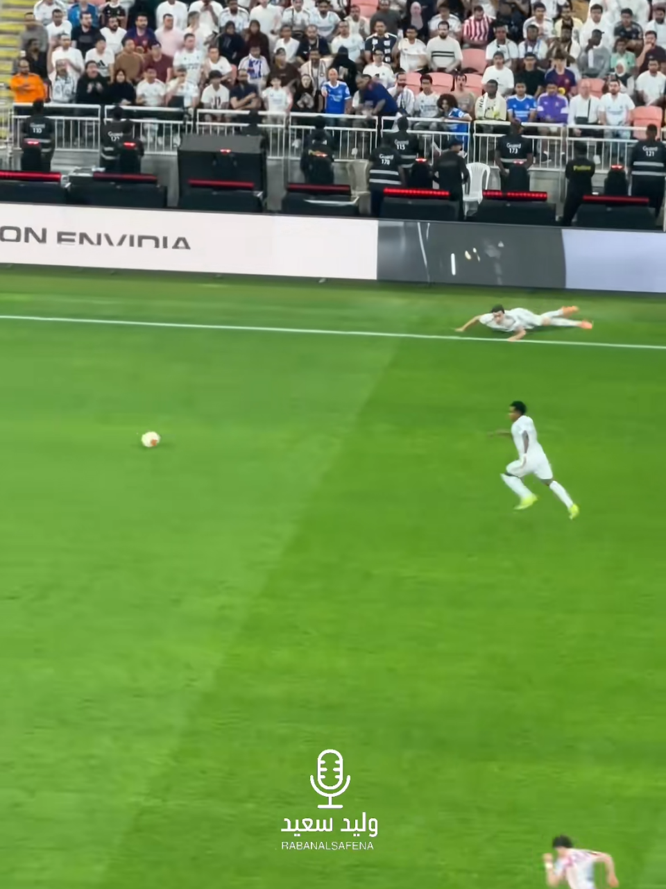 Rodrigo Goes ⚽️🎁💙 #rodrigo  #realmadrid  #tchadiennegirl💙💛❤️  #bresil🇧🇷  #viral 