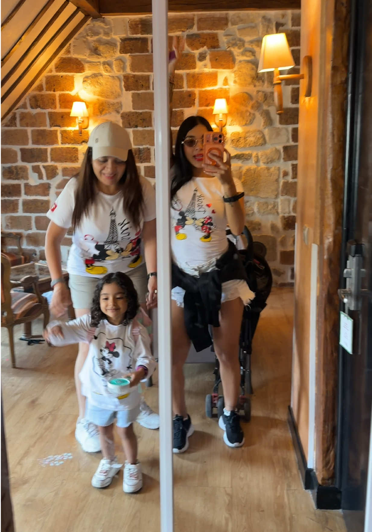 Uno de nuestros sueños, es hoooooyyy 😍🥳 #Disney #paris #fyp
