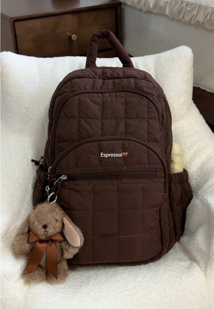 New shade drop 👀 The brown backpack I didn’t know I needed 🤎 #BAGSMART #CampusEssentials #StudentLife #UniLife #BackpackTok