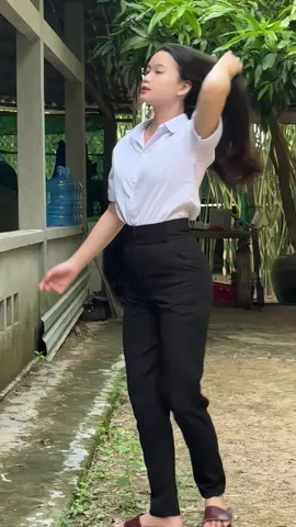Quần mặc đi học