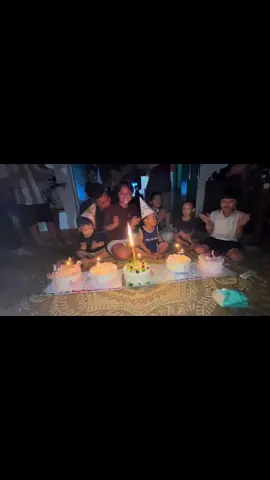 Đc bố iu tặng IP17 thít nhaaa @vũ thương 
