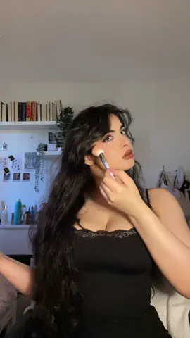 Huda beauty palette is so top tier  #hudabeauty #fypシ゚viral #fyppppppppppppppppppppppp #foryoupage 