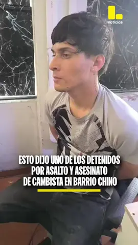 Confesó el crimen. Uno de los detenidos por el asalto que acabó con la vida de un cambista cerca del Barrio Chino declaró ante la Policía y admitió haber disparado contra la víctima durante el intento de robo del dinero que su esposa había retirado momentos antes. Según su manifestación, el arma utilizada permaneció en la motocicleta en la que huyeron tras el ataque. Las investigaciones continúan para esclarecer el caso y dar con todos los implicados. #LatinaNoticias #Perú #NoticiasPerú 