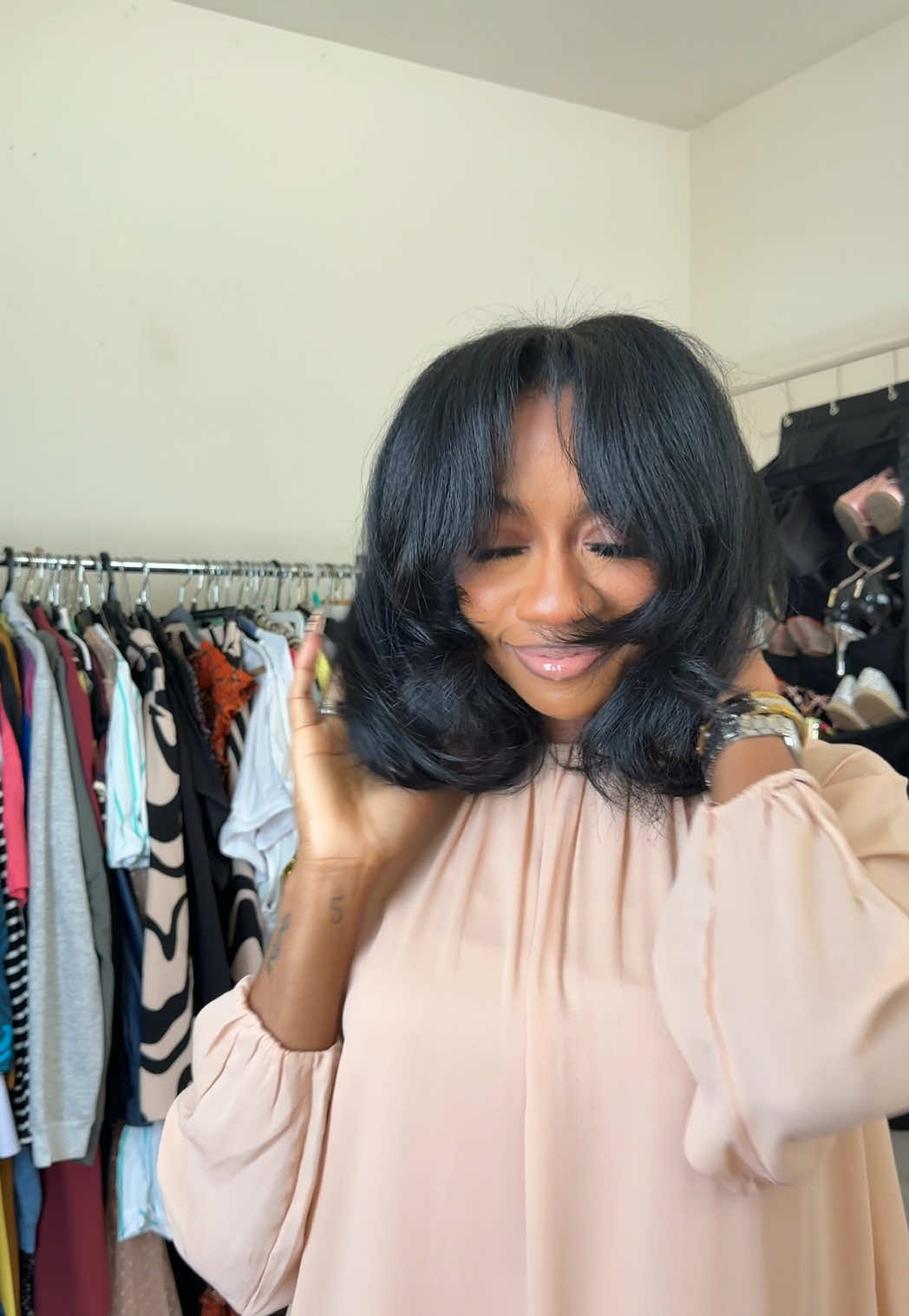A moment for the hair.🎀 @Kitsch 