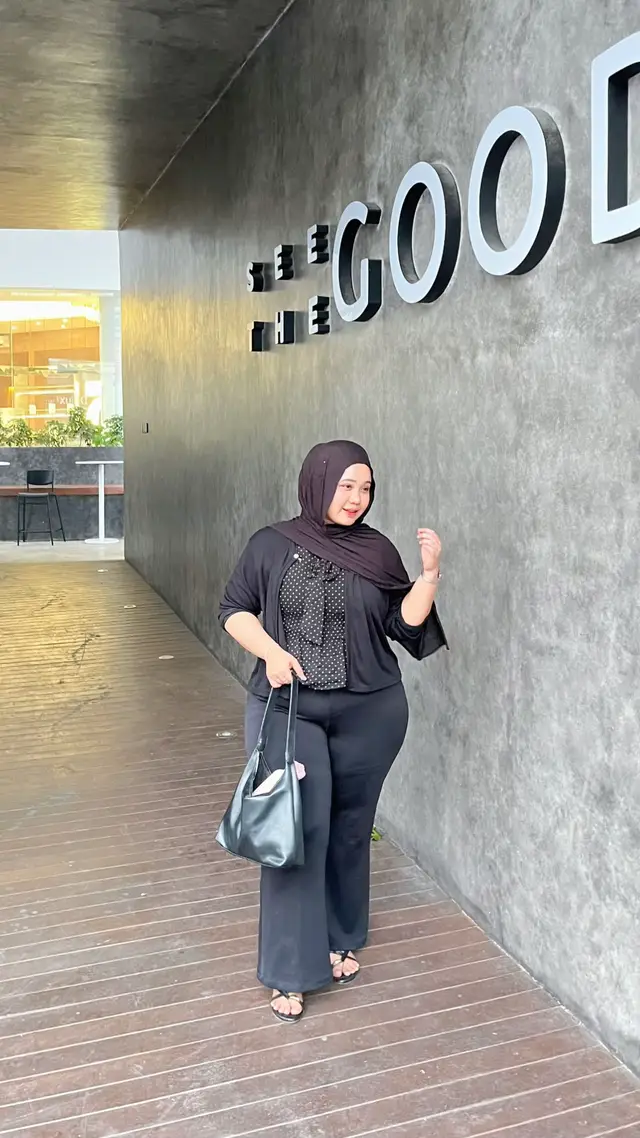 Outfit bigsize BB 100kg TB 170cm 🖤 #outfitideas #outfitinspo #outfitbigsize #ootdbigsize #OOTD 