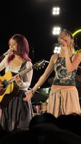 @LANDOKMAI💐 - เพลงรักเพลงแรก (Blooming) Live at Volume Phase 7 VOL.75 #LANDOKMAI #เพลงรักเพลงแรก  #VloumePhase7 #Whattheduckmusic  