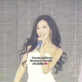 She loves it #kissntell #giselle #aespa #aespaconcert 