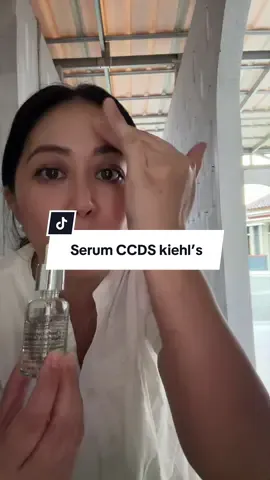 Membantu mencerahkan,meratakan warna kulit ,dan menyamarkan noda hitam @Kiehl’s Indonesia 
