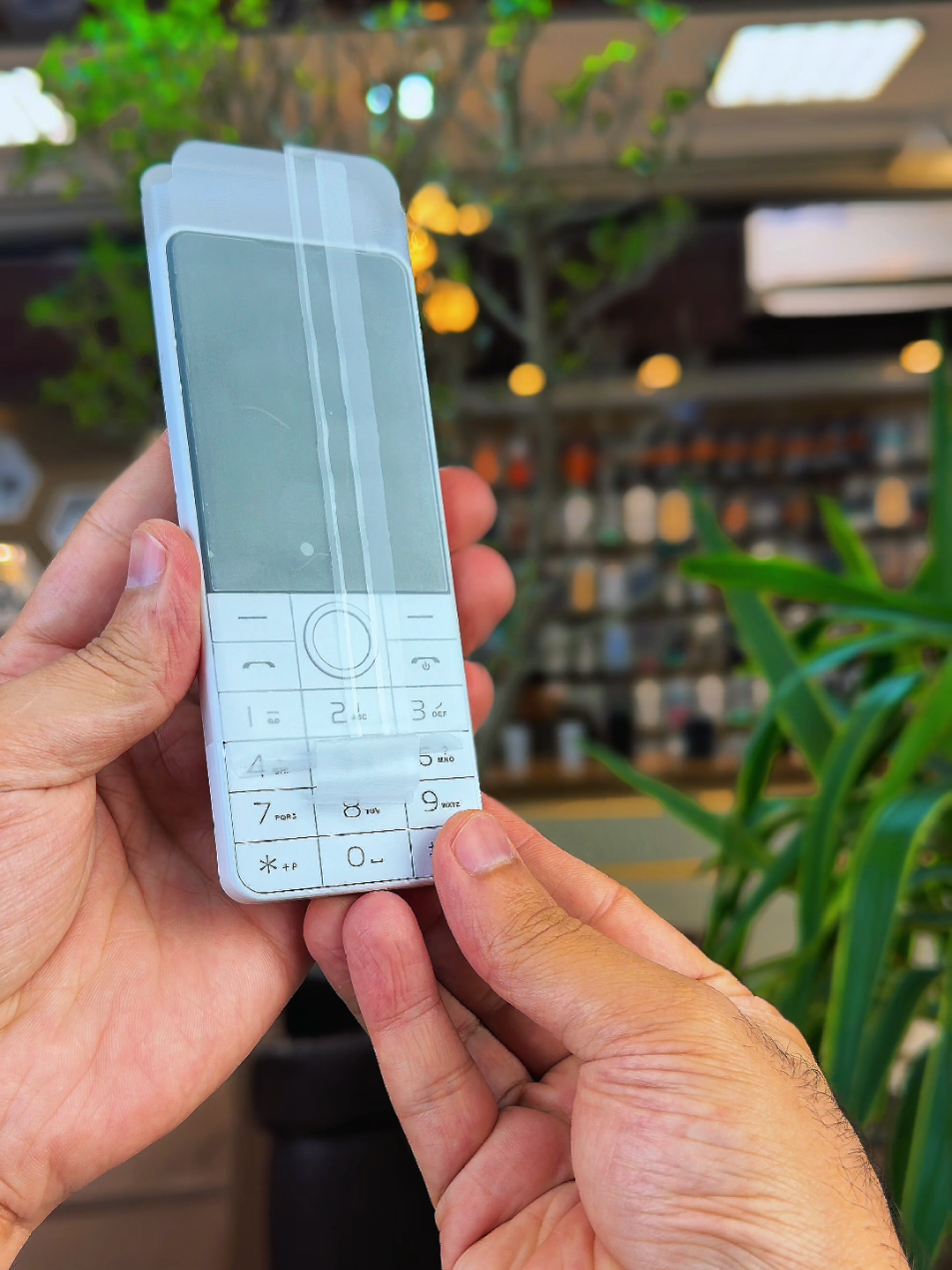 ولی به ده شاومی دغه ساده موبایلونه  د سمارټ موبایلونو ځای نیسی؟  #iphone #onlineorder #smartphone #apple #whatsapp 