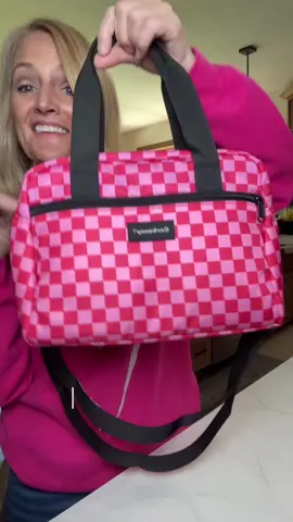 Keeps your lunch cold! #lunchbag #lunchbox #lunchtime #lunchtote #TikTokshopbacktoschool 