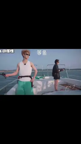 Cười điên luôn 😆🤣 Chói Mắt ngoại truyện 🥰 #quanhieudong #guanxiaotong #choimat #dazzling #关晓彤 