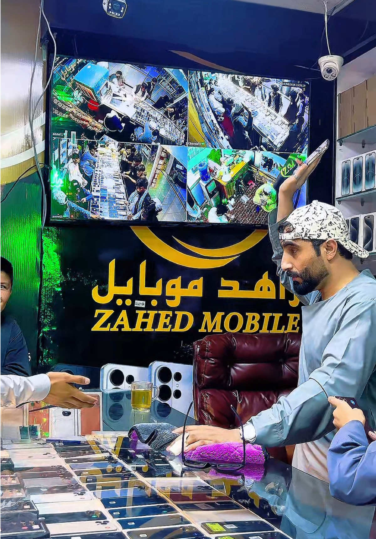 یک موبایل طحفه داد زاهد موبایل#expl #viralvideos #lik #tik #faru 
