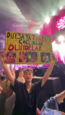 Duysa ya tanrı çocuklar ölüyorlar😔 #sahtedualar #dktt #dolukadehiterstut #konser #istanbulfestivali 