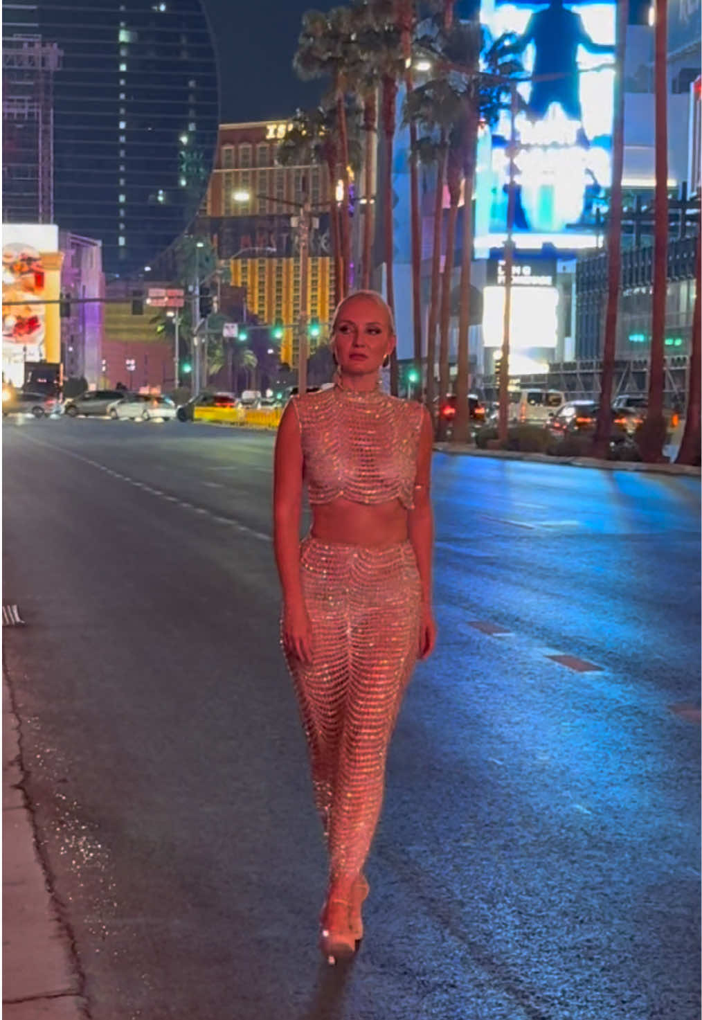Walking my runway in LV 😉 #runwaywalk #lvmodel #vegastrip #runwaymodel #couturefashion 