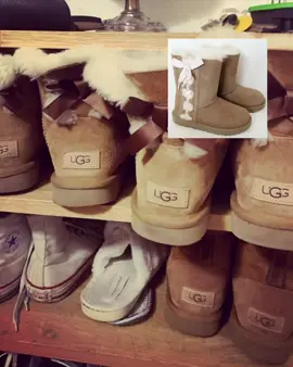 luv uggs . ݁₊ ⊹ . ݁˖ . ݁#uggs #2000s #girlblogger #girlblogging #outfitinspo 