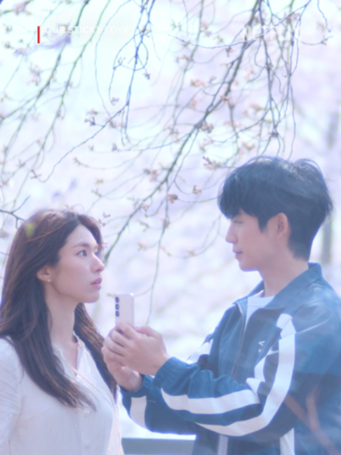 she forgot everything except exactly how she likes to be photographed. <Our Sticky Love> is now playing, only on netflix. #이런엿같은사랑 #OurStickyLove #kdrama #dorama
