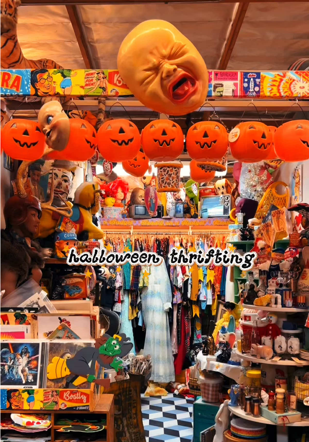 Halloween thrifting! I found so many amazing vintage halloween finds at this antique shop!  Country Antique Fair Mall 21546 Golden Triangle Rd, Santa Clarita, CA #vintagehalloween #halloween #halloweenthrifting #thrifting #vintagedecor 