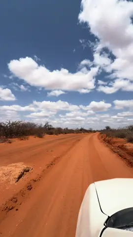 180km/hr wadooyinka gobolka hiiran ❤️#hiiraan #somalia #roadtrip #carspeed #feetarka 