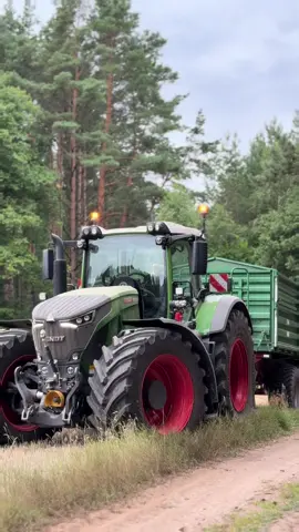 Niemiecka gablota🙂‍↕️#dc #fendt #fendtsound #fypシ @ursusy_team @ergos_145 @_𝓜𝓪𝓻𝓬𝓮𝓵_ @Ig wojtek5654 @Kevinek @🔥AgroZych🔥 @KacperekS @( GR _ Felek 🇵🇱💪 ) @Agro_Nexio @A😛 @gr piernik (🇵🇱🇵🇱) @hubertromanek972 @OporowyRolas @Mateusz @AGRO_ KLIMEK😮‍💨🇵🇱🚜 @bartass376 @kociaaa08 @Kacpeer @Agroszufi_team @agro_bartek @Maciek @Adamo @🌾 r_o_l_a_s_i_k🌾 @gr.radowski @GR Sikor @k.szmidt 