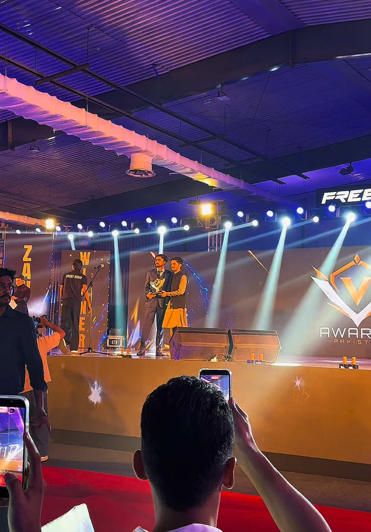Sorry guys mn awards ni win kr ska💔😭#vmafiaking #freefire_lover #vawards #vhonors #freefireofficial 