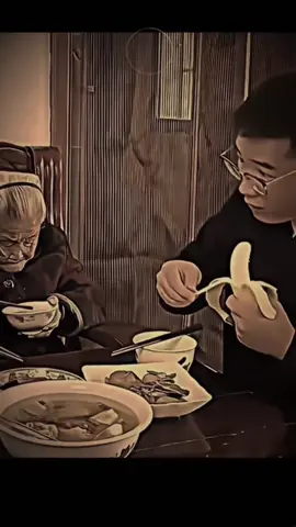 陪伴是世界上最长情的告白，家人的笑容就是最好的安慰。Sự gắn kết gia đình là điều ấm áp nhất, nụ cười của người thân luôn là sự an ủi tuyệt vời.#xuhuong #lovechill #music #douyin 