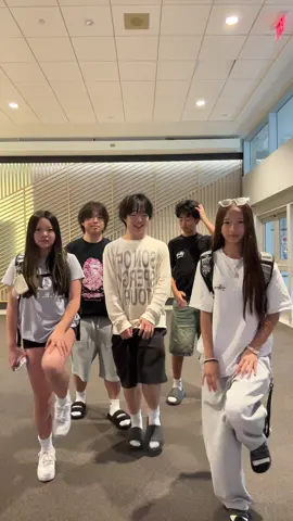they came up to us n asked to do a dance 😎✌️ @️ @luvilopp @kkk̶ingsley @kngsterhae @jk #dance #fyp #foryou #trending #4u 