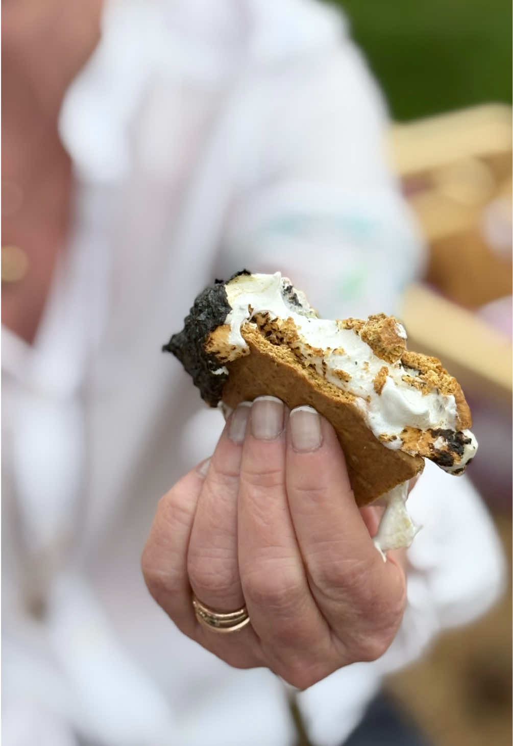 🔥 S’MORES SUNDAY 🔥 More summer. More time with your girlfriends. More laughing until your stomach hurts. And obviously… MORE S’MORES. 😂 Because nothing says “we have our lives together” quite like four grown women standing around a fire arguing over the proper marshmallow-to-chocolate ratio. 🍫🔥 Burnt marshmallow? We’ll eat it. Chocolate melting everywhere? Even better. Graham cracker breaks and the whole thing lands in your lap? That’s just part of the experience. 😂 Summer won’t last forever, girlfriends — so gather your people, light the fire, and make the s’mores. Calories consumed around a campfire with girlfriends don’t count. We’re pretty sure that’s science. 😉 Happy S’mores Sunday! 🔥🍫🤎 #SmoresSunday #SummerWithFriends #GirlfriendTime #SummerNights #MakingMemories  @MrsClark💋 