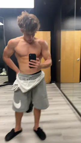 chest tri shoulder td. #creatorsearchinsights #fyp #Gym 