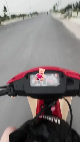 Có người đi cùng là một niềm hạnh phúc, nhưng có thể tự mình bước đi cũng là một sự tự do🤪❤️