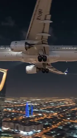 Post 46 | 2026 | 🇸🇦✈️ Saudia Airlines Flying Over Riyadh Tower 🌃✨#KingdomCentre #Riyadh #saudiarabia🇸🇦 #riyadhnight #RiyadhTower Riyadh night view, Saudi Arabia night, Saudia Airlines, Riyadh Tower, Kingdom Centre Riyadh, airplane Riyadh, Riyadh skyline, Saudi night view, cinematic Riyadh, 4K Riyadh video, Saudi aviation, Riyadh city lights, airplane flyby, Riyadh TikTok.