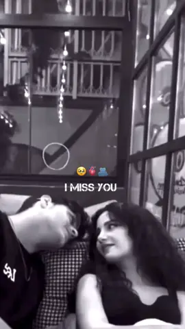 Mentionyourlove 😘.   . . . . . . . . . #foryoupageon #unfrezzmyaccont #dontunderviewsmyvideos #romanticvibes@TikTok 