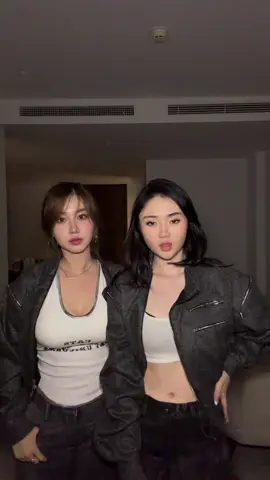Twinzzie lagehh 🤏🏻